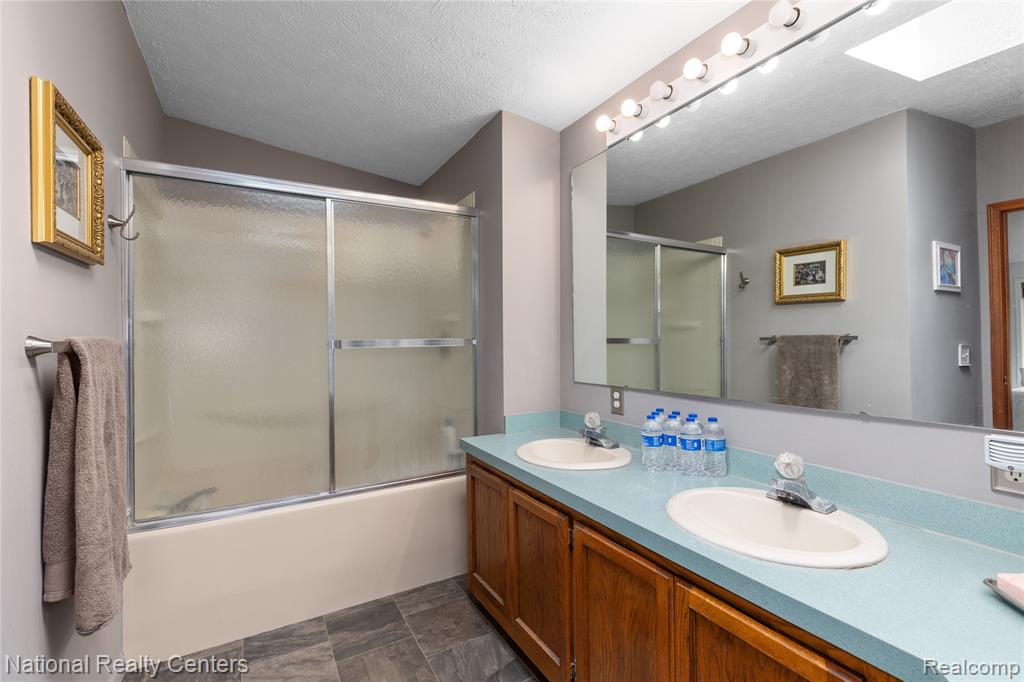 880 West Avenue, Big Rapids, MI 49307 — Photo 12