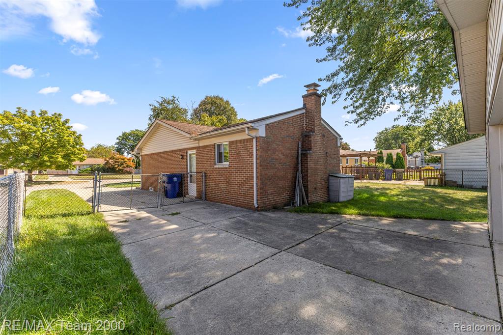 7085 London Court, Canton, MI 48187 — Photo 30