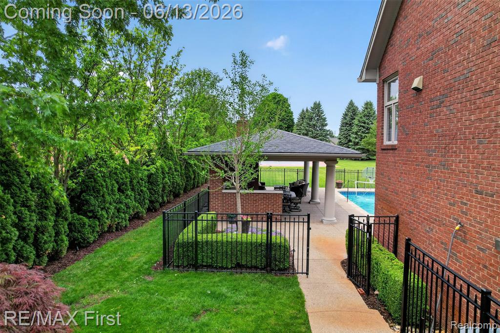 13800 Berryknoll Drive, Shelby Twp, MI 48315 — Photo 47