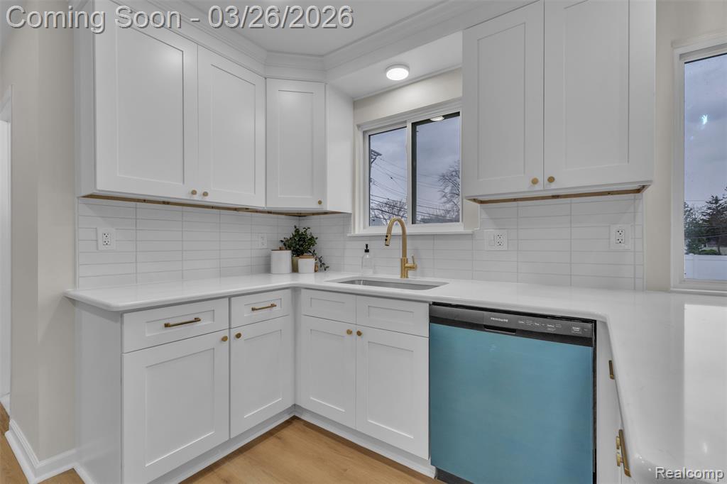 20051 Churchill Avenue, Brownstown, MI 48183 — Photo 17