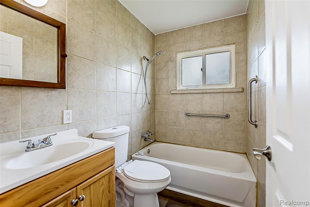 449 Burton Court, Ypsilanti, MI 48197 — Photo 26