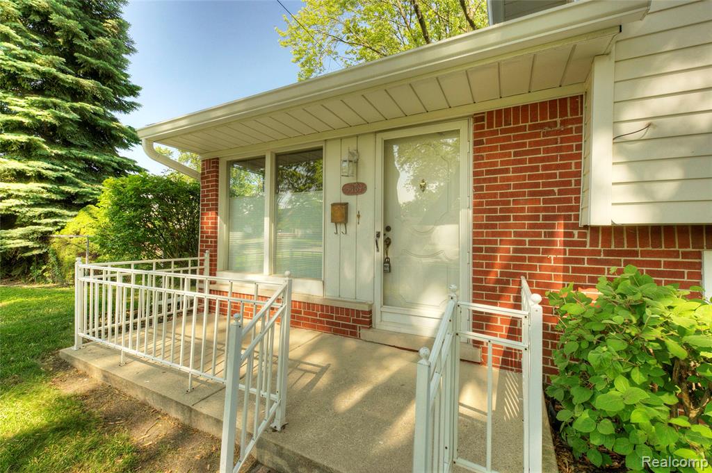 5489 Academy Street, Dearborn Heights, MI 48125 — Photo 5