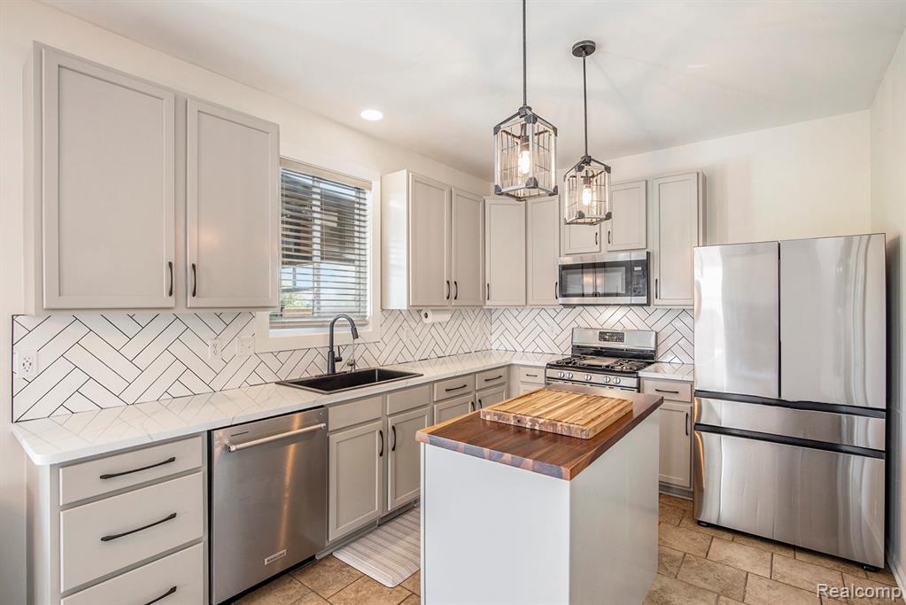 994 Chelsea Boulevard, Oxford, MI 48371 — Photo 13