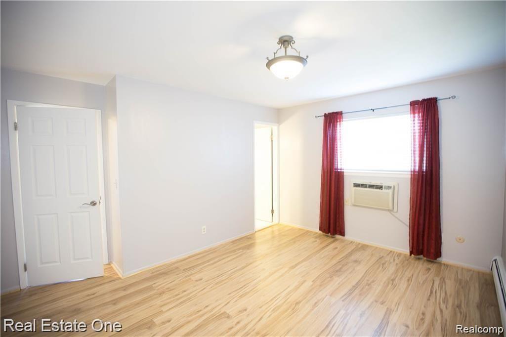 2420 Parmenter Boulevard, Royal Oak, MI 48073 — Photo 7