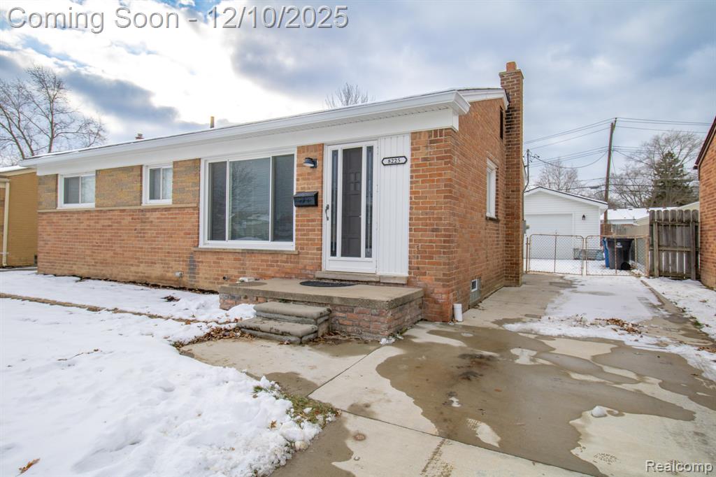 8225 N Hubbard Street, Westland, MI — Photo 4