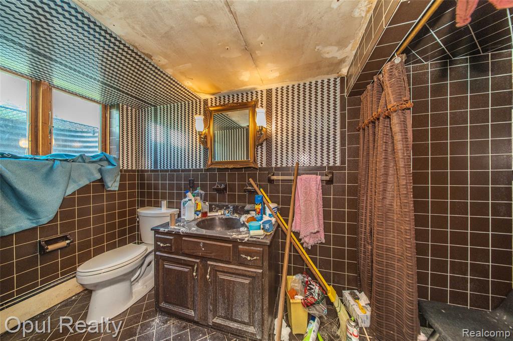 6455 Norham Road, Bloomfield Hills, MI 48301 — Photo 61