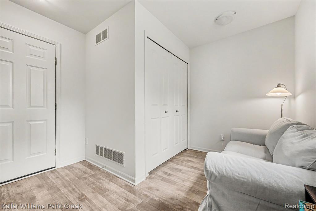 4923 Treeside Lane, Troy, MI 48098 — Photo 17