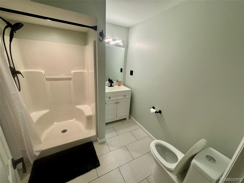 513 River Ridge Drive, Waterford, MI 48327 — Photo 35