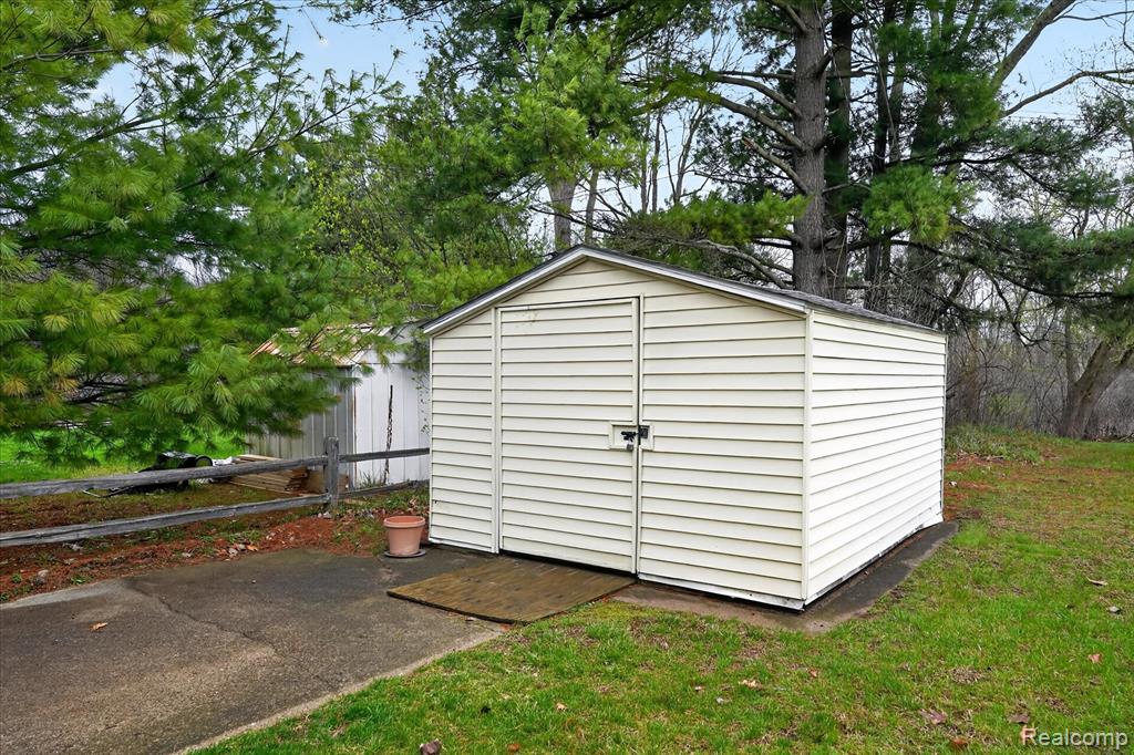 4739 Joan Lane, Pinckney, MI 48169 — Photo 29