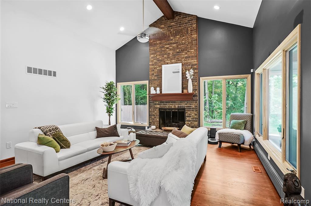 11500 Lisa Lori Lane, South Lyon, MI 48178 — Photo 25