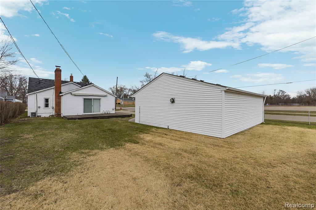 684 Greylock Street, Belleville, MI 48111 — Photo 39