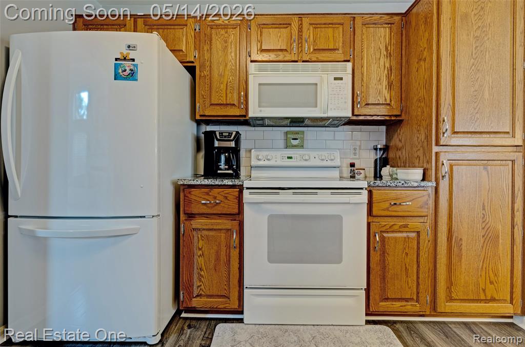 2338 Malena Lane, Oxford, MI 48371 — Photo 18
