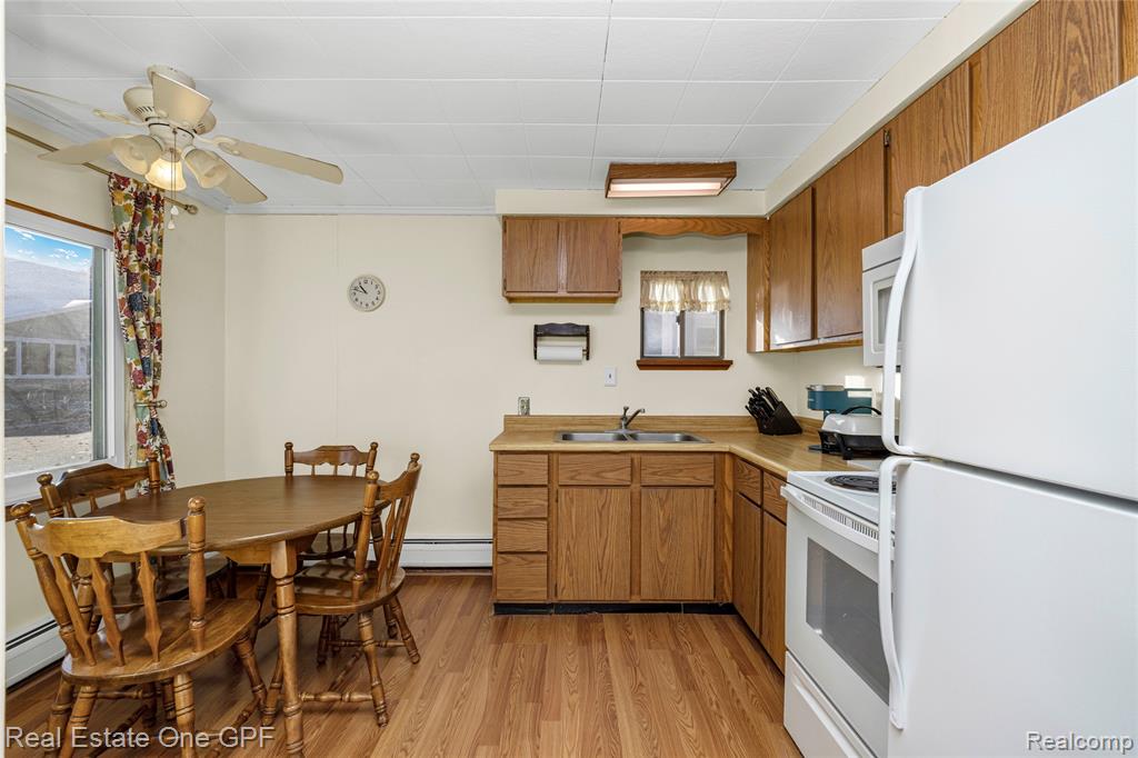 3004 Maplewood Drive, Fort Gratiot, MI 48059 — Photo 9