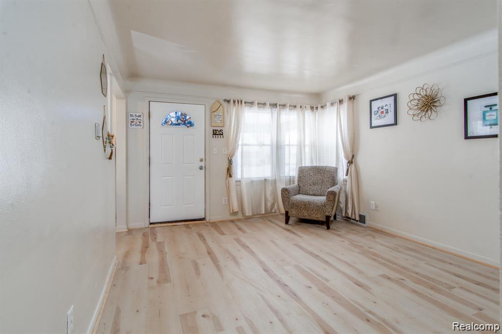 8236 Pierson Street, Detroit, MI 48228 — Photo 5