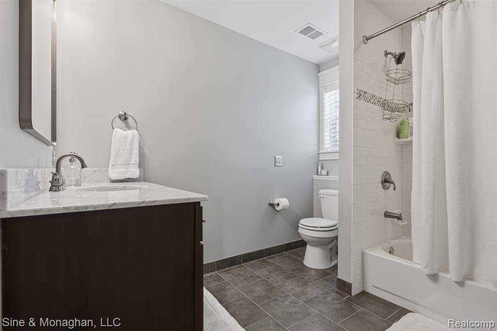 716 Cherry Avenue, Royal Oak, MI 48073 — Photo 19