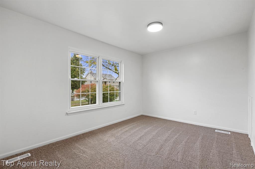 42773 Maude Court, Van Buren, MI 48111 — Photo 14