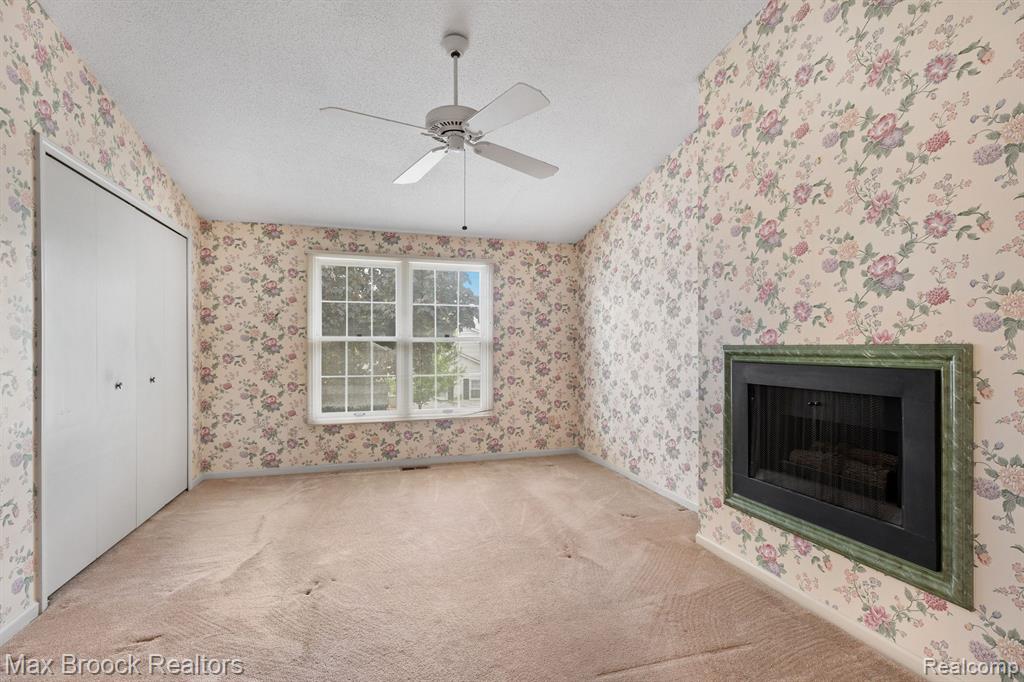 42255 OLD POND Circle, Plymouth, MI 48170 — Photo 9