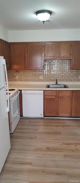 490 BALDWIN Avenue, Rochester, MI 48307 — Photo 14