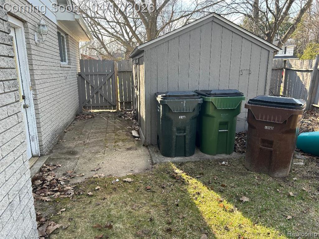 5134 Saint Richard Drive, Utica, MI 48316 — Photo 37