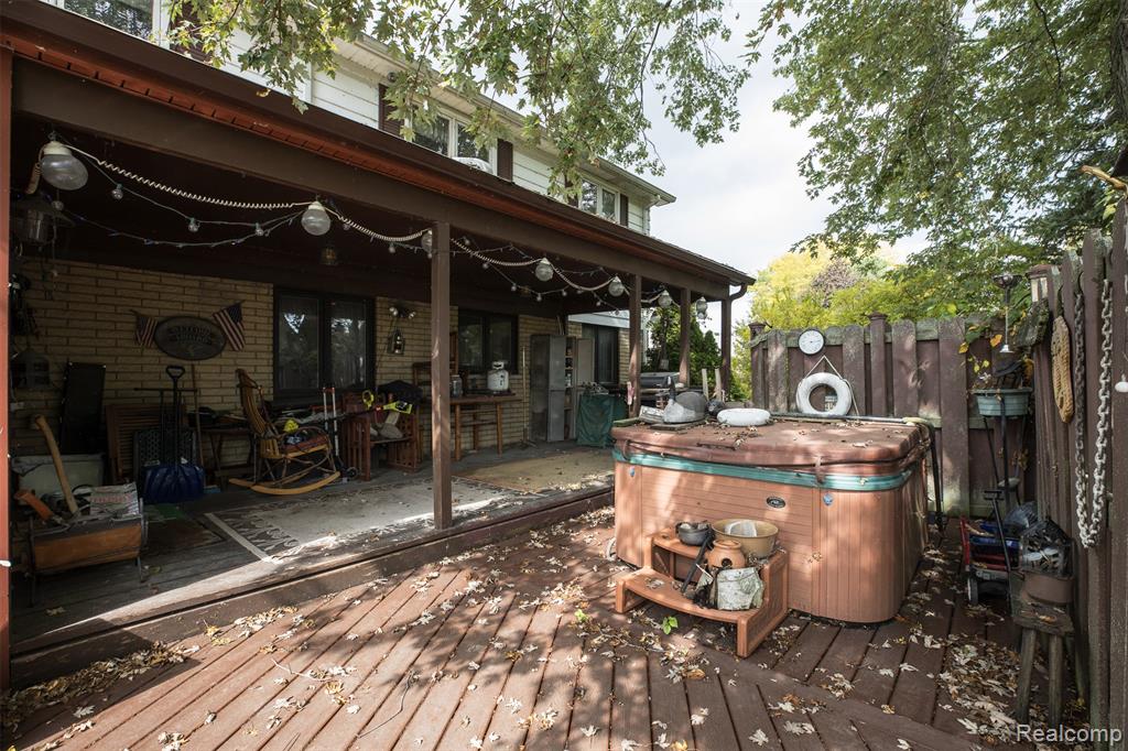 29823 Kingsbridge Drive, Gibraltar, MI — Photo 12