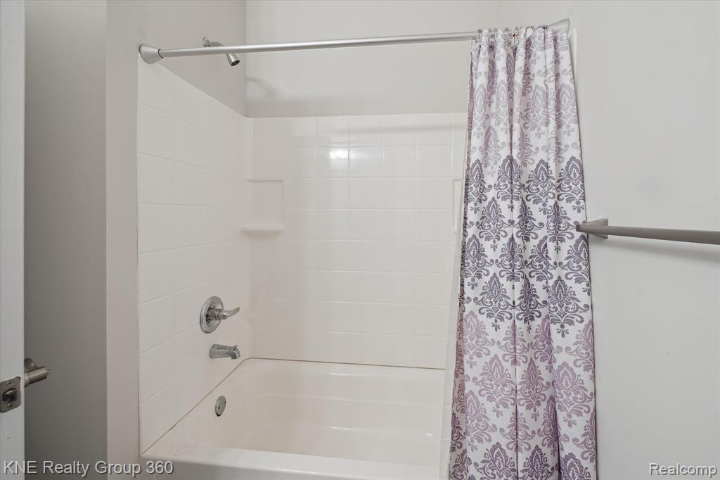 9793 RIDGE RUN Street, Howell, MI 48855 — Photo 15