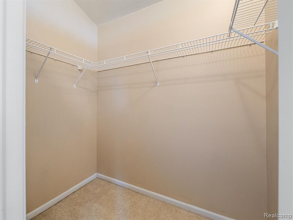 1668 CHAPLEAU Drive, Ann Arbor, MI 48103 — Photo 12