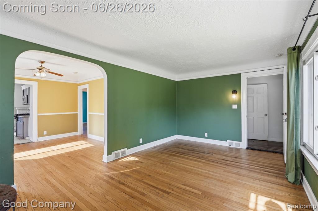 520 E Muir Avenue, Hazel Park, MI 48030 — Photo 7