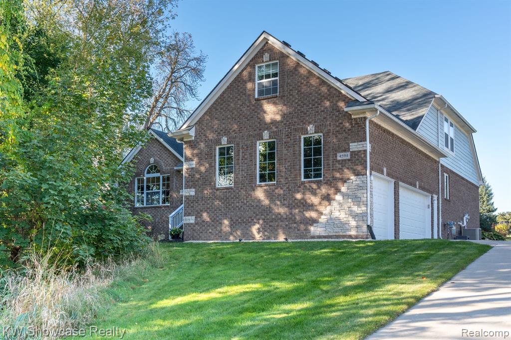 4594 CLIFFORD Road, Brighton, MI 48116 — Photo 43