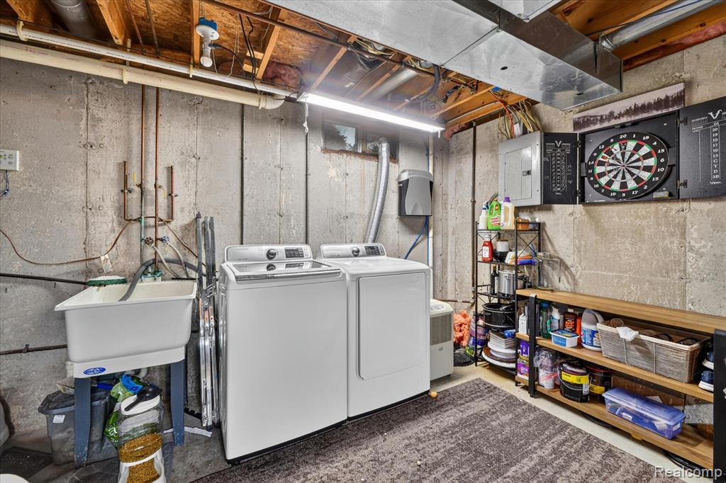 554 Bluewater Drive, Holly, MI 48442 — Photo 35