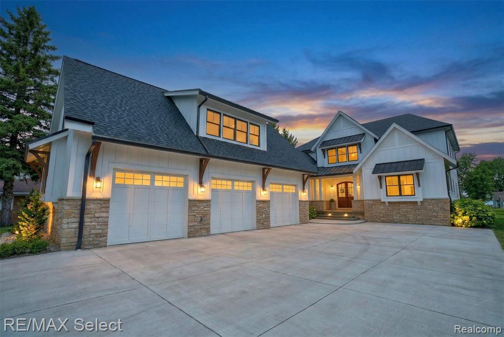 2208 Grove Park Road, Fenton, MI, 48430