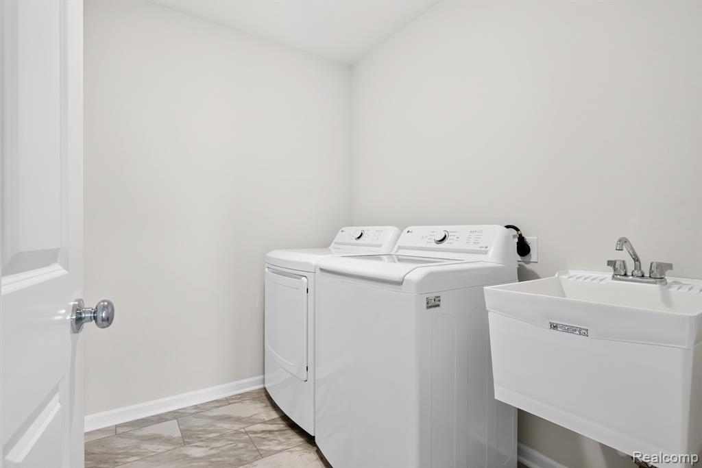 48430 Shagbark Lane, Belleville, MI 48111 — Photo 26