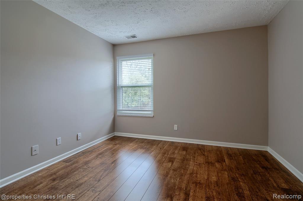 19586 Northridge Drive, Northville, MI 48167 — Photo 17