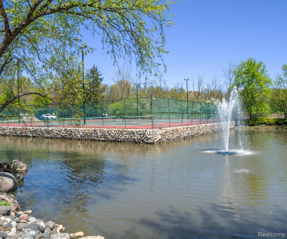 7127 Danbrooke Court, West Bloomfield, MI, 00000