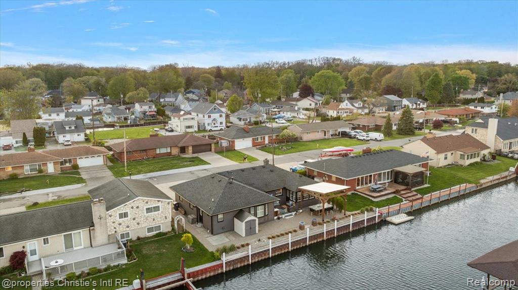 37912 Pointe Rosa Street, Harrison Township, MI — Photo 14