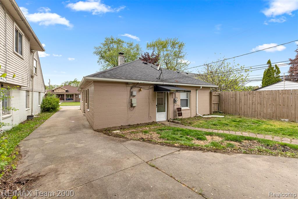 7322 Fenton Street, Dearborn Heights, MI 48127 — Photo 28