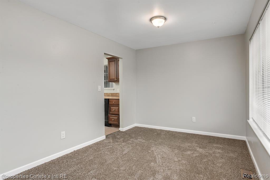 30248 SOUTHFIELD Road, 181, Southfield, MI 48076 — Photo 11