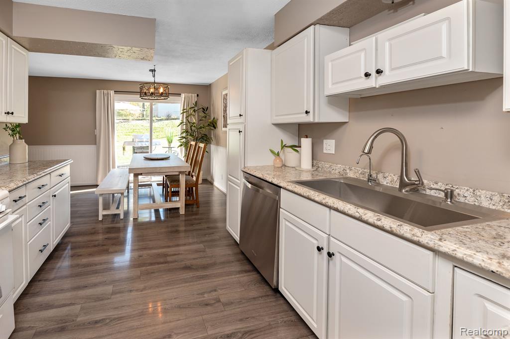 6665 LAURELTON, Clarkston, MI — Photo 51