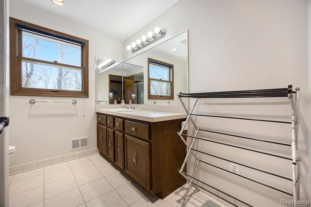 779 MEDINAH Drive, Rochester Hills, MI 48309 — Photo 35
