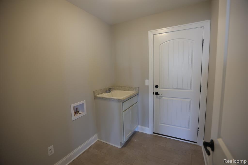 210 Canyon Creek Court, 2, Howell, MI 48843 — Photo 12