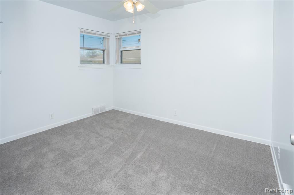 24628 Currier Street, Dearborn Heights, MI 48125 — Photo 22