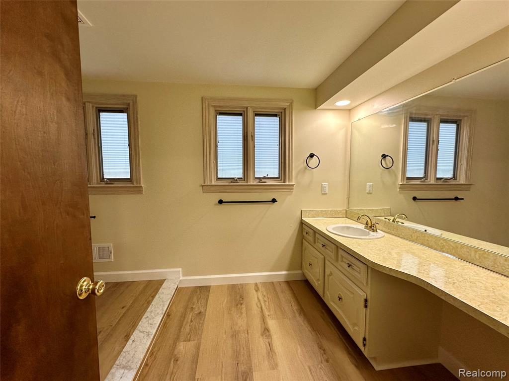 4213 Wentworth Drive, Troy, MI 48098 — Photo 21