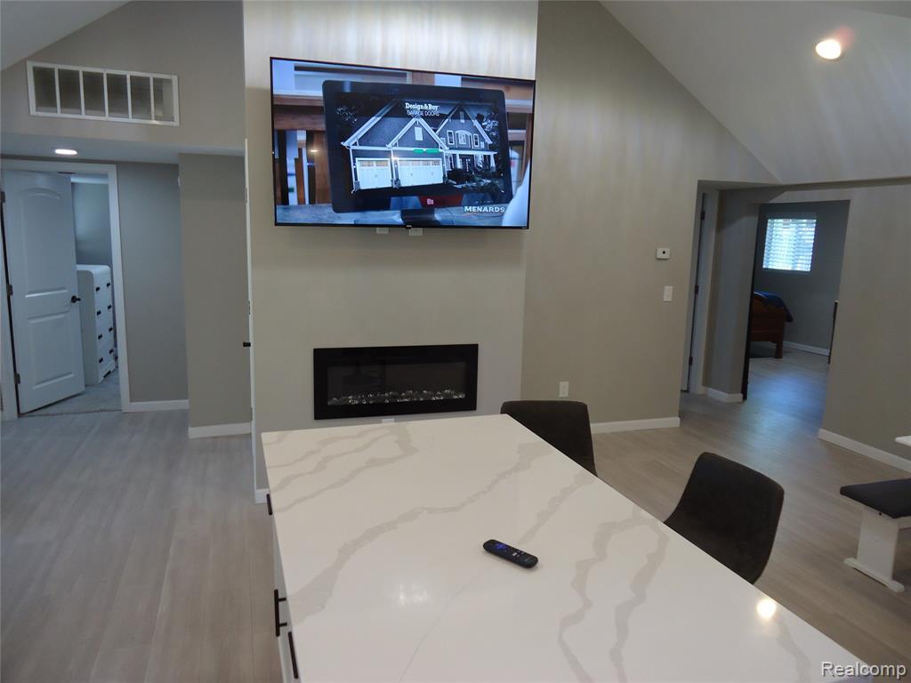 370 Adams Road, Saginaw, MI 48609 — Photo 4