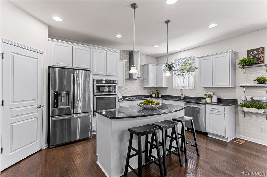 31085 TREMONT Lane, Franklin, MI 48025 — Photo 10