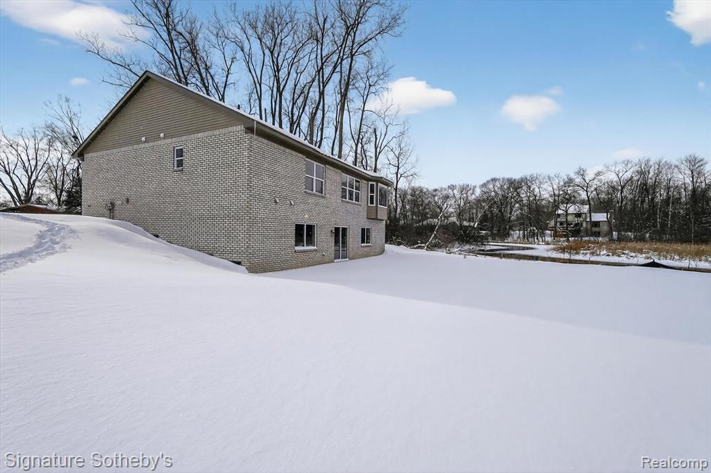 8515 Sandy Crest Drive, White Lake, MI, 00000