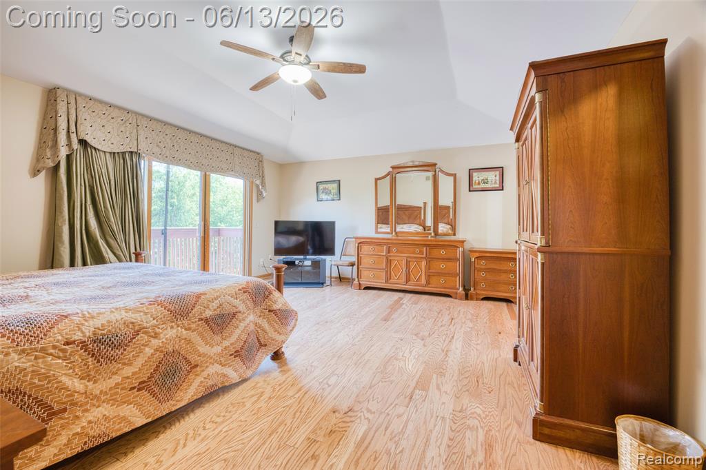29342 Strathmore Drive, Farmington, MI 48331 — Photo 30