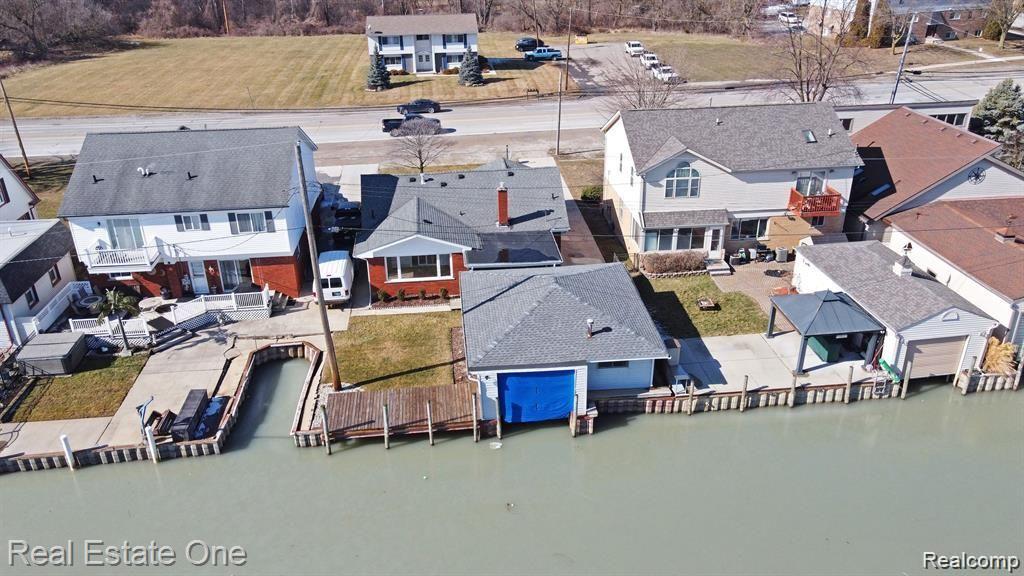 45752 JEFFERSON Avenue, Chesterfield, MI 48047 — Photo 36