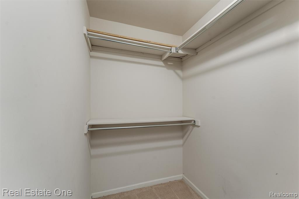 4721 Carrington Drive, Rochester, MI 48306 — Photo 21