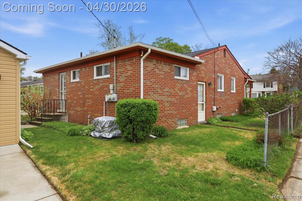 1919 Catalpa Drive, Berkley, MI 48072 — Photo 32