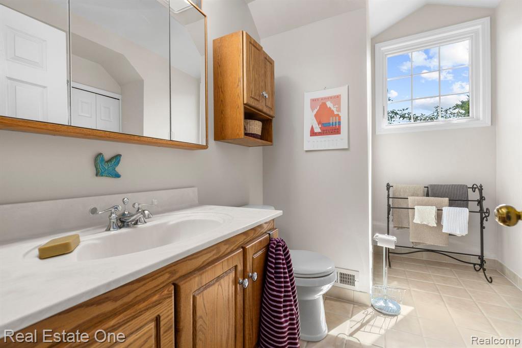 44211 CHEDWORTH Drive, Northville, MI 48167 — Photo 39