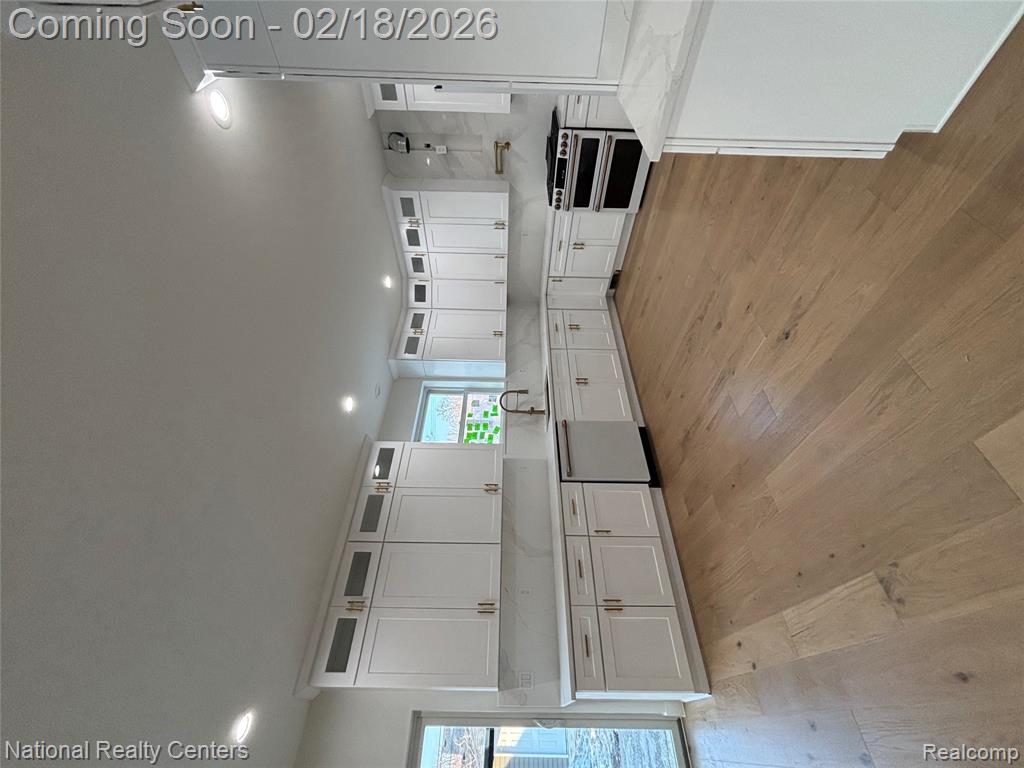 10024 Borgman Avenue, Huntington Woods, MI — Photo 13